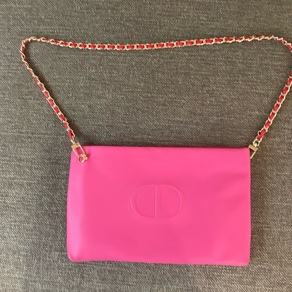DIOR RED/PINK BEAUTY BAG WITH TWO PURSE STRAPS AND PURSE DECOR